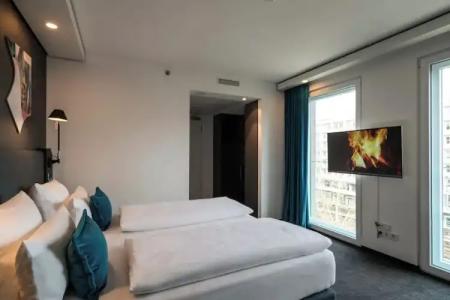 Motel One Berlin-Alexanderplatz - 26