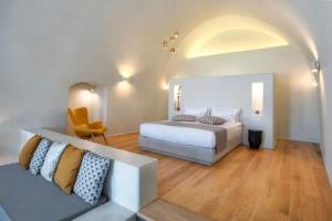 Halcyon Days Suites, Pirgos