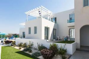 Blue Diamond Beach Villas, Paphos