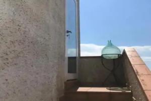 La casa di Sergio, Brindisi