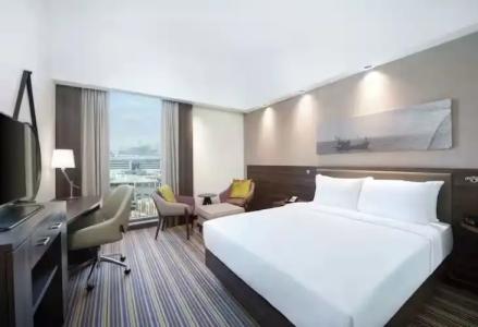 Hampton by Hilton Dubai Airport - 85
