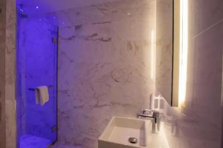 Napa Suites (Adults Only) - 102