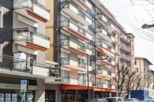Happy Travelers Apartment by Holiday Solutions, Como