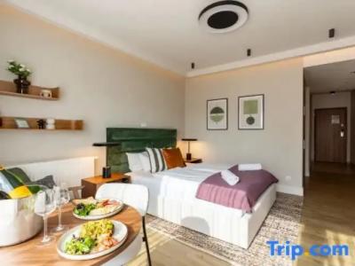 Vagabond Broadway - 216