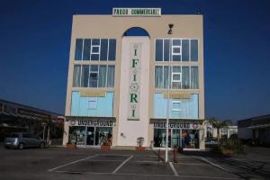 DH rooms, Crotone