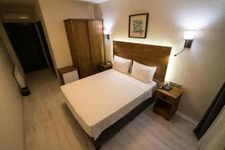 8 Rooms Boutique - 53