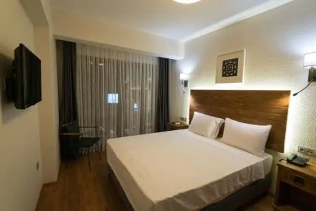 8 Rooms Boutique - 65