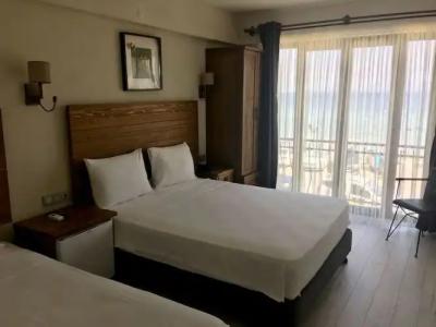 8 Rooms Boutique - 38