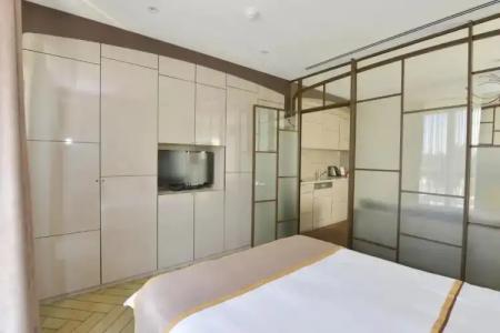 Upsuites - 25