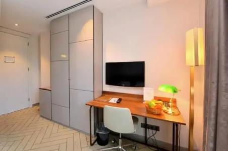 Upsuites - 22