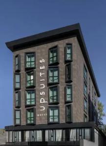 Upsuites - 3