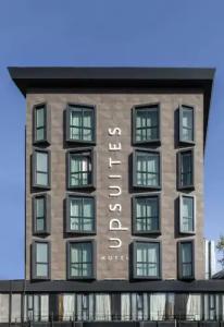 Upsuites - 12