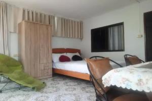Pon Resort, Ban Phe