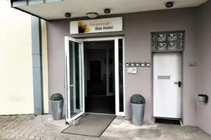Airport Hotel Dürscheidt by SMARTY - KONTAKTLOSER SELF CHECK-IN, Koln