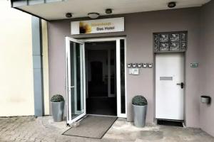 Airport Hotel Dürscheidt by SMARTY - KONTAKTLOSER SELF CHECK-IN