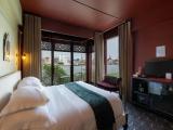 Deluxe room with balcony and with river view