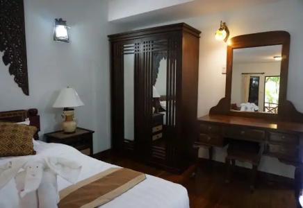 Pingdoi Hualin Boutique - 1