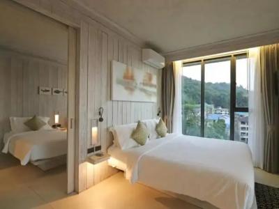 Dinso Resort & Villas Phuket an IHG - 69