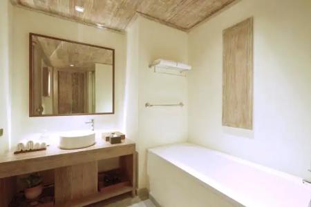 Dinso Resort & Villas Phuket an IHG - 11