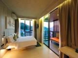 2 Bedrooms Suite with garden view