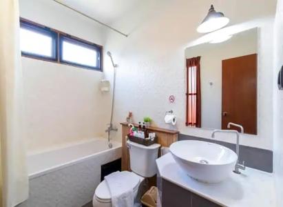 The Old City Wall Inn - 309