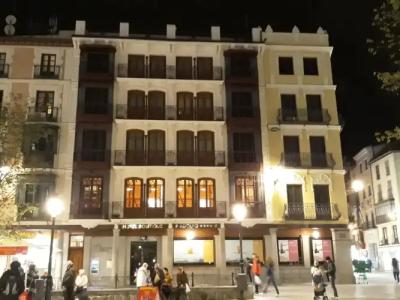 Boutique Adolfo