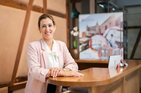 Boutique Adolfo - 24