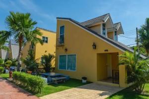 Apinya Resort Bangsaray, Ban Bang Sare
