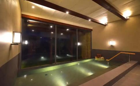 Onsen at Moncham - 12