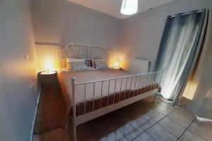 Georgias house 7 min from Athens airport, Artemida