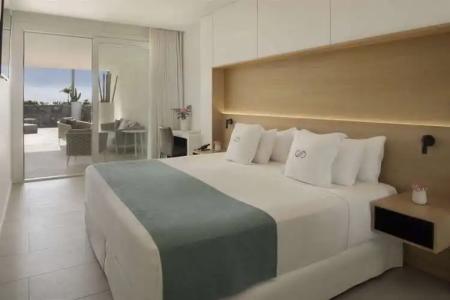 Royal Hideaway Corales Suites - 91