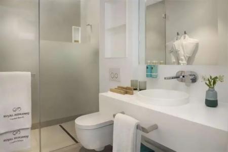 Royal Hideaway Corales Suites - 76