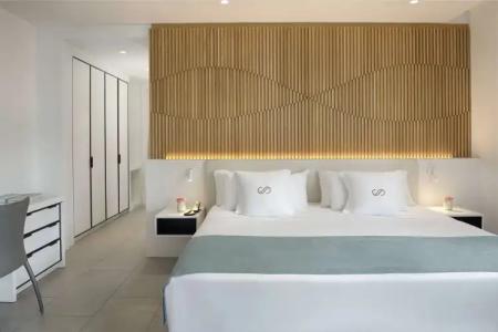 Royal Hideaway Corales Suites - 68