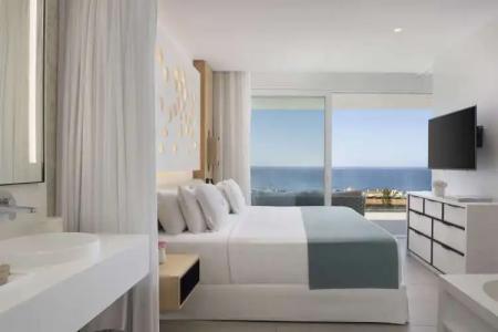 Royal Hideaway Corales Suites - 62