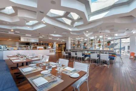 Royal Hideaway Corales Suites - 36