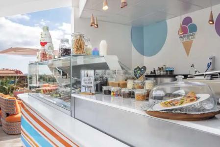 Royal Hideaway Corales Suites - 11