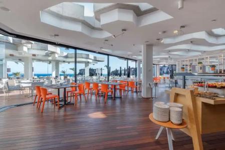 Royal Hideaway Corales Suites - 38