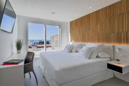 Royal Hideaway Corales Suites - 2