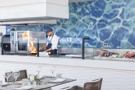 Royal Hideaway Corales Suites - 35