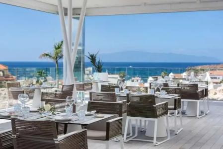 Royal Hideaway Corales Suites - 40