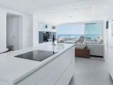 2 Bedrooms Penthouse Suite with sea view