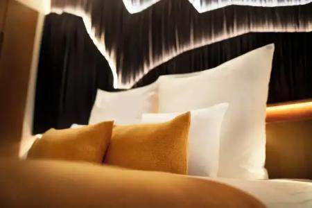 BEYOND by Geisel - Adults only - 46