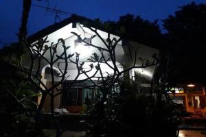 Baan Hotelier Resort, Trat