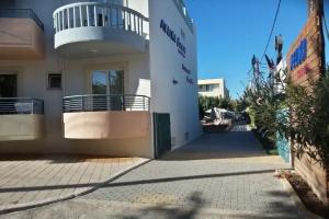 Melina Beach, Platanias