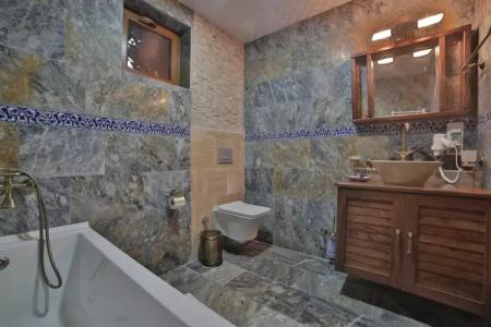 Caravanserai Inn - 83