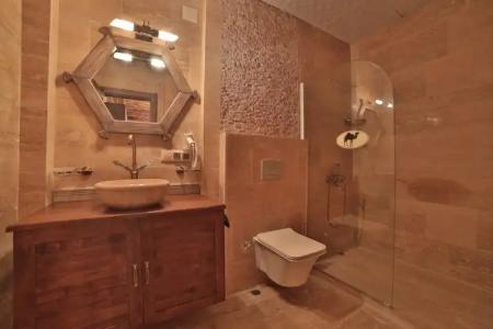 Caravanserai Inn - 48