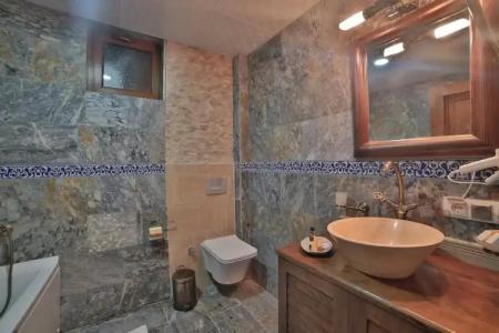 Caravanserai Inn - 85