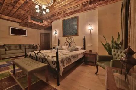 Caravanserai Inn - 126