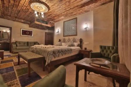 Caravanserai Inn - 106
