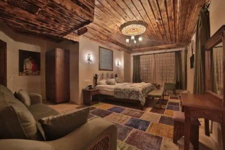 Caravanserai Inn - 115